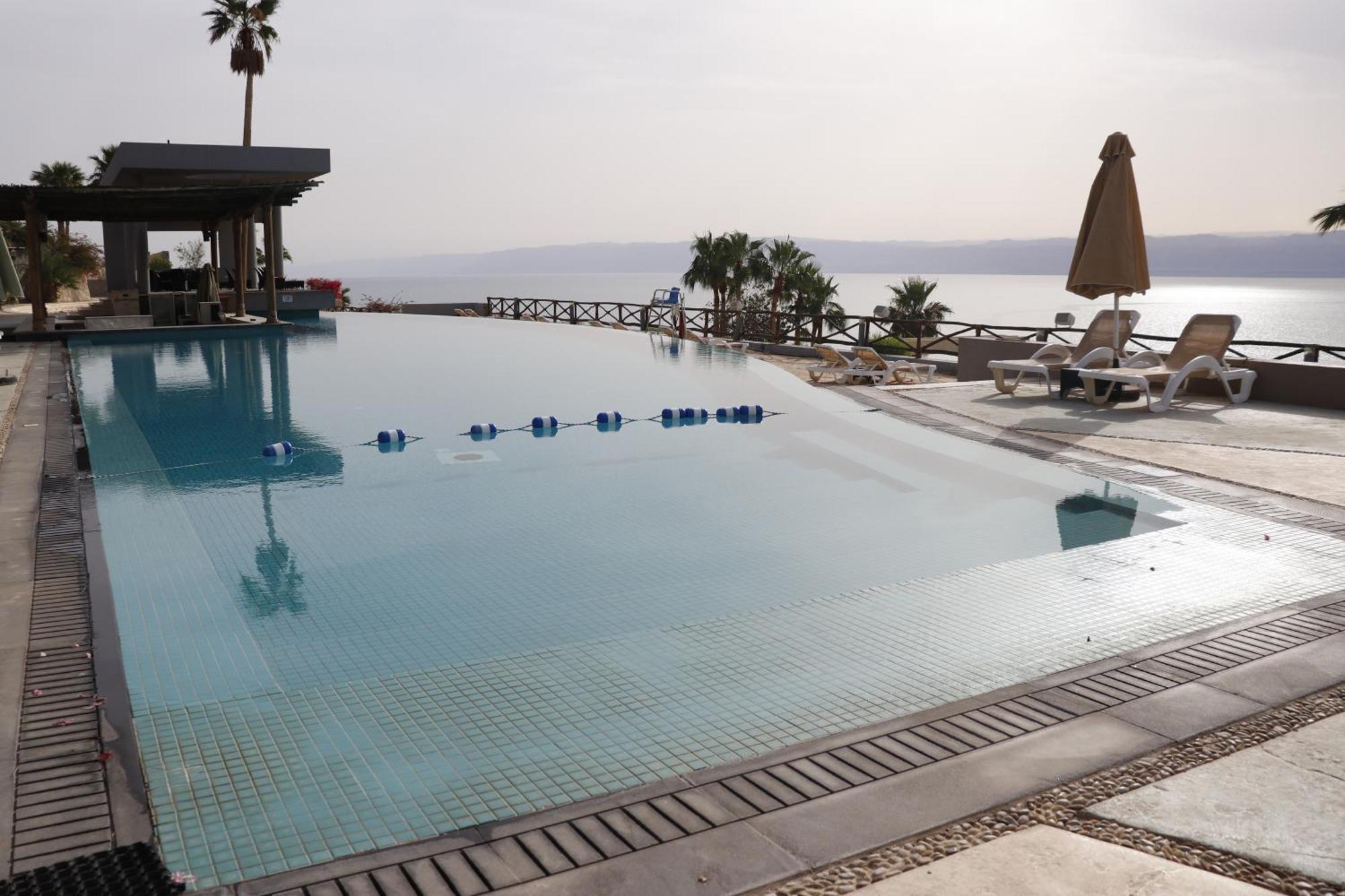 OH Beach Resort Sweimeh Exterior foto
